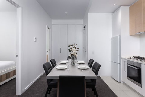 Prima 4511 - St Kilda Accommodation 14