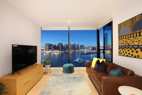 Orange Stay At Collins Wharf - St Kilda Accommodation 1