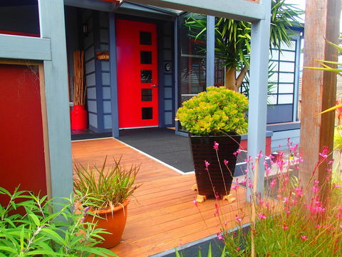 Azen Haven - St Kilda Accommodation 0