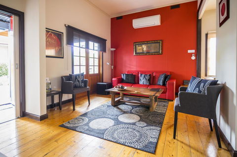 Azen Haven - St Kilda Accommodation 4