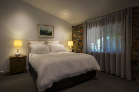 Bright Mystic Valley - St Kilda Accommodation 15