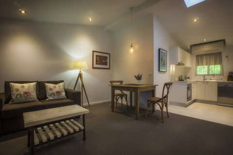 Bright Mystic Valley - St Kilda Accommodation 17