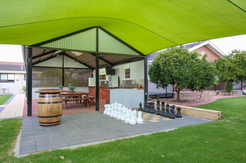 Mildura Holiday Villas - St Kilda Accommodation 38
