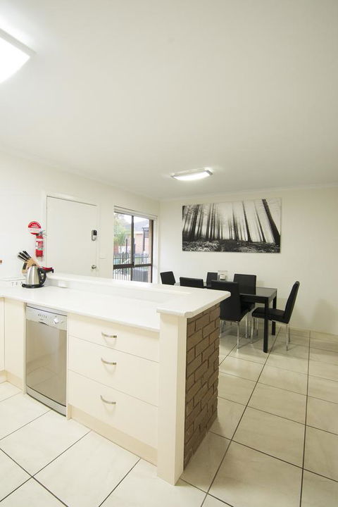 Mildura Holiday Villas - St Kilda Accommodation 30