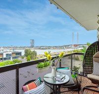 Water views Lovely 2BRs free tram zone close to everything - St Kilda Accommodation