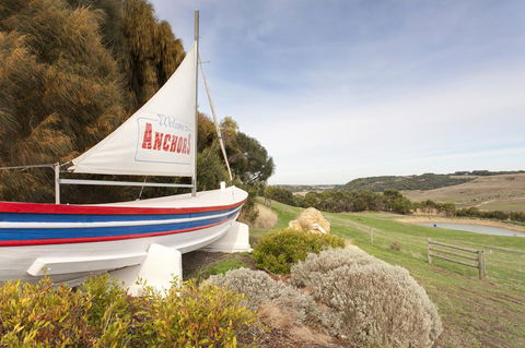 Anchors Port Campbell - St Kilda Accommodation 12