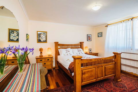 The Blue Beach House - St Kilda Accommodation 3