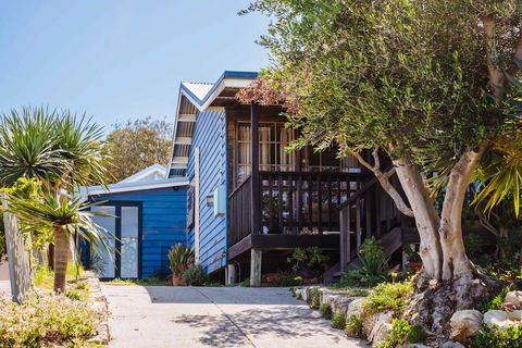 The Blue Beach House - St Kilda Accommodation 2