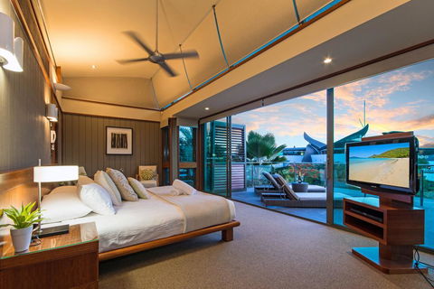 The Blue Marlin Yacht Club Villa 6 On Hamilton Island - St Kilda Accommodation 3