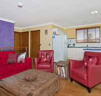 THE BOARDROOM ON BANKSIA - 11 Banksia Ave Bonny Hills - St Kilda Accommodation