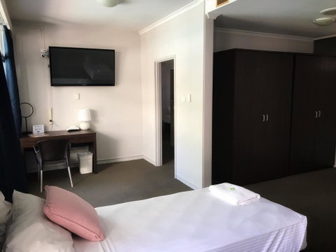 The Cavenagh - St Kilda Accommodation 2