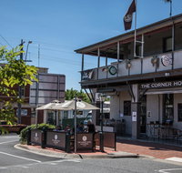 The Corner Hotel Alexandra - St Kilda Accommodation