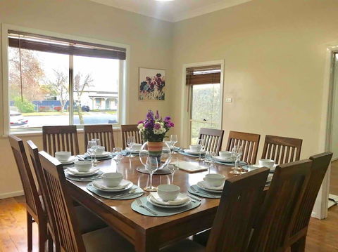 The Entertainer - Downtown Orange, Sleeps 11 - St Kilda Accommodation 0