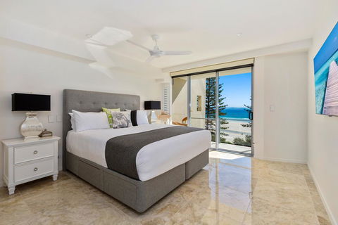 The Garland At Rainbow Bay - St Kilda Accommodation 3