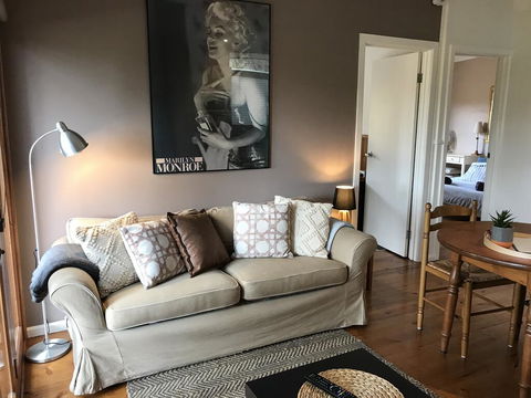 The Green Room Wattle Glen - St Kilda Accommodation 1