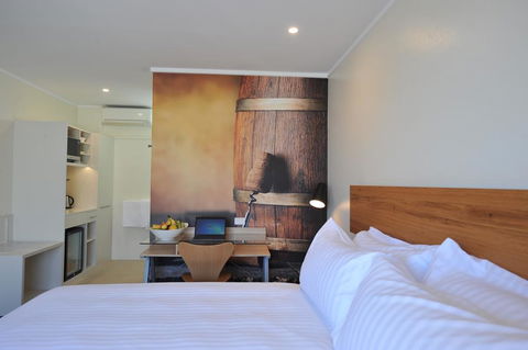 The Griff Motel - St Kilda Accommodation 0