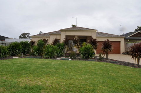 THE HAVEN - SURF SIDE - St Kilda Accommodation 0