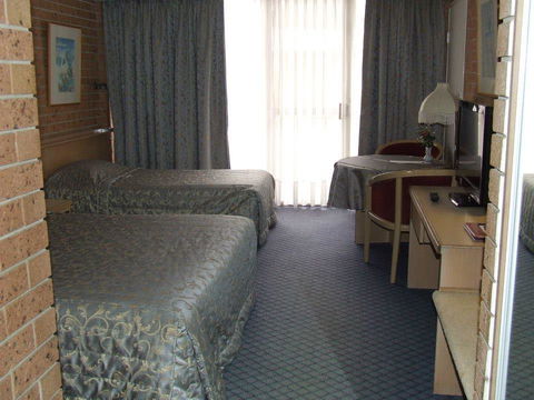 The John Hunter Motel - St Kilda Accommodation 2