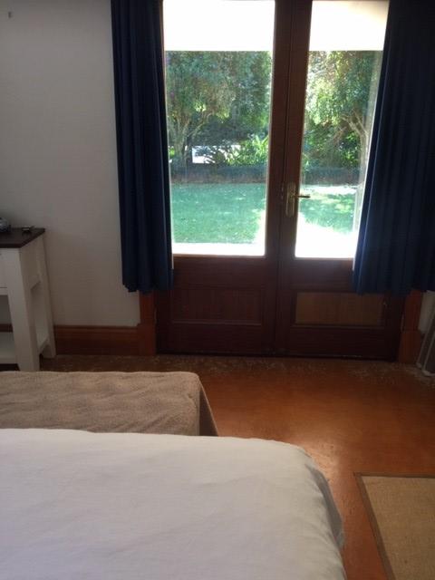 The Lakehouse Manor - St Kilda Accommodation 3