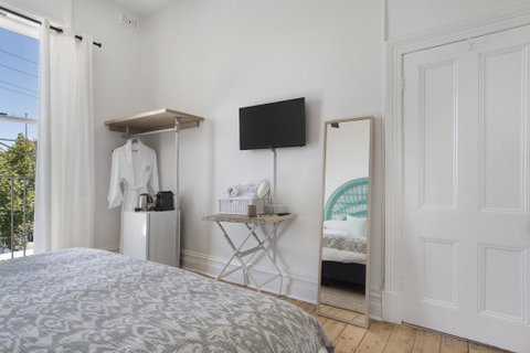The Local Hotel - St Kilda Accommodation 1