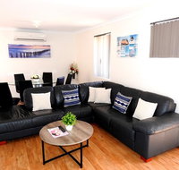The Royal Dolphin Holiday Home - St Kilda Accommodation