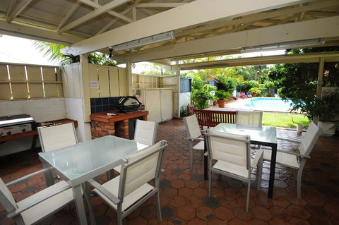 The Tahitian Holiday Apartments - St Kilda Accommodation 2