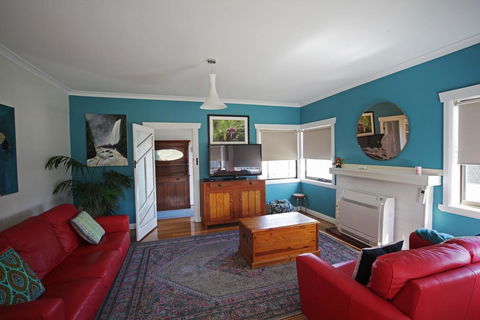 The Tickled Trout - St Kilda Accommodation 0