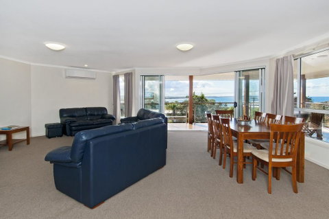 TOPVIEWS - 15Second Av BH - St Kilda Accommodation 1