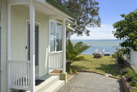 Toukley Lakefront House,Toukley - St Kilda Accommodation 1