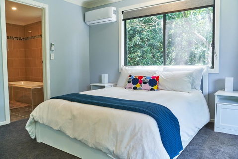 Treetops Haven - St Kilda Accommodation 3