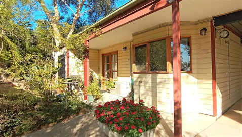 Treetops Hideaway - St Kilda Accommodation 0