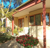 Treetops Hideaway - St Kilda Accommodation