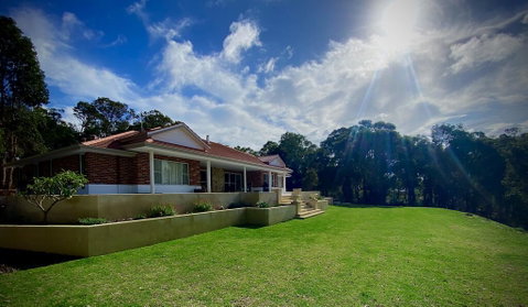Treetops Holiday Retreat - St Kilda Accommodation 0