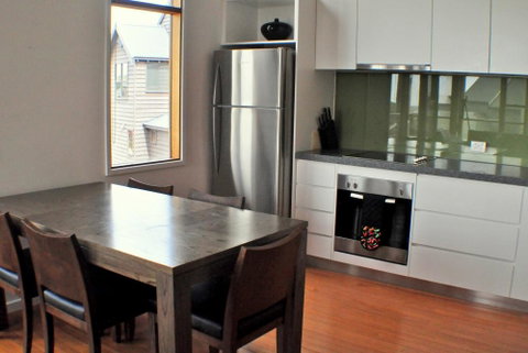 Triggerplant 3-DPA - St Kilda Accommodation 3