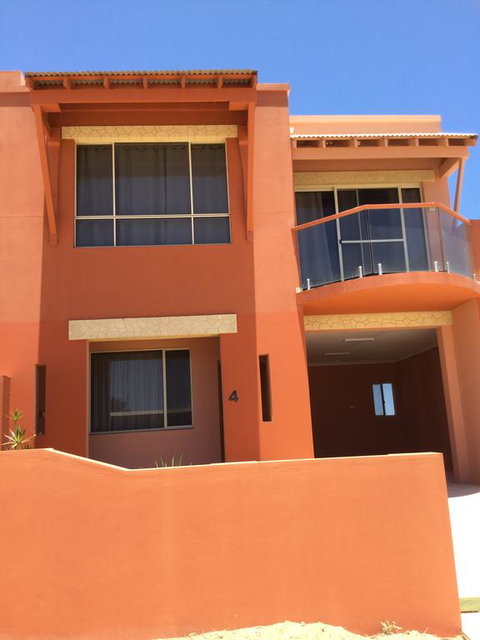 Tuscany Townhouse 3-4 - St Kilda Accommodation 0