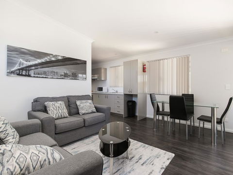 Twin Waters Caravan Park - St Kilda Accommodation 1