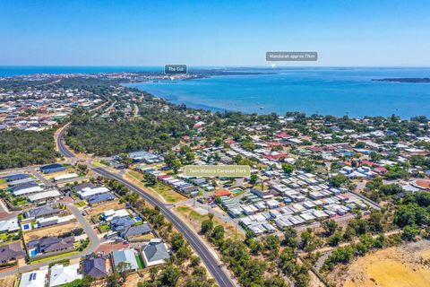 Twin Waters Caravan Park - St Kilda Accommodation 2