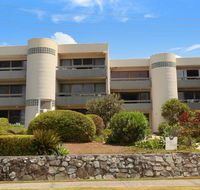 Unit 2 Biriny Lodge 1686-1689 David Low Way Coolum Beach - St Kilda Accommodation