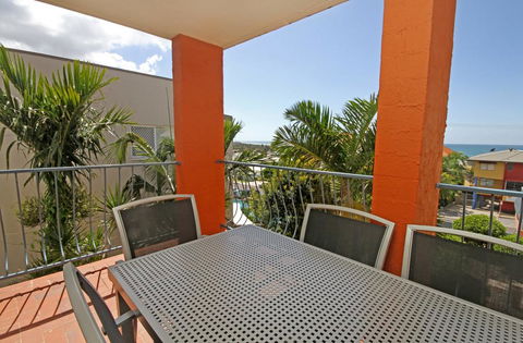 Unit 4, Cooltoro Court, 7 Frank Street Coolum Beach, 400 BOND, LINEN INCLUDED - St Kilda Accommodation 0