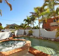 Unit 4 Coolum Sands Apartments 34 First Avenue Coolum Beach 400 BOND LINEN SUPPLIED - St Kilda Accommodation