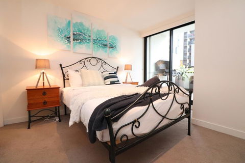 Urban Eden - Pets, Parking, Balcony, Chapel St 260m - St Kilda Accommodation 1