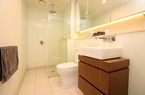 Urban Eden - Pets, Parking, Balcony, Chapel St 260m - St Kilda Accommodation 2