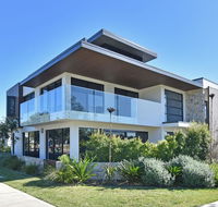 Villa Sorrento Waterside at Trinity Point - St Kilda Accommodation
