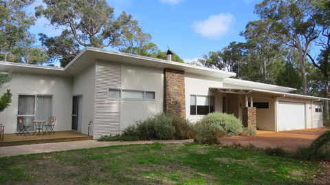 Vintners - More Space For You To Enjoy! - St Kilda Accommodation 0