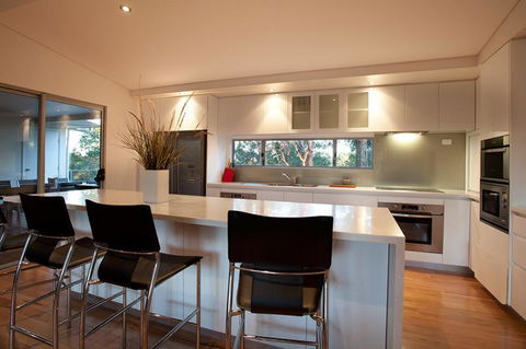 Vintners - More Space For You To Enjoy! - St Kilda Accommodation 3