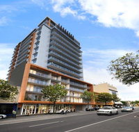 Vision On Morphett Adelaide Central - St Kilda Accommodation