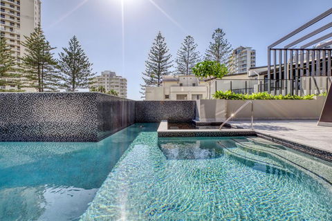 Vue Broadbeach - St Kilda Accommodation 2