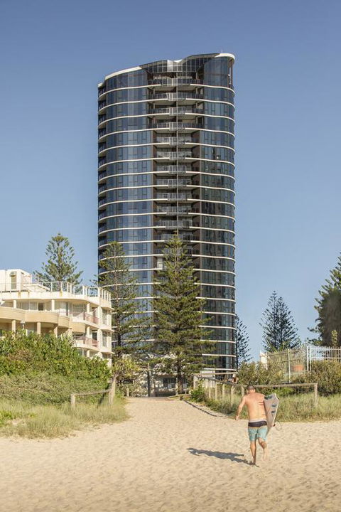 Vue Broadbeach - St Kilda Accommodation 3