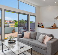 Walk to Salamanca Queens Cottage LUX 3bdm Queens Cottage - St Kilda Accommodation
