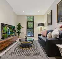 Walking to Darling Harbour ICCQVB Shopping Mall - St Kilda Accommodation